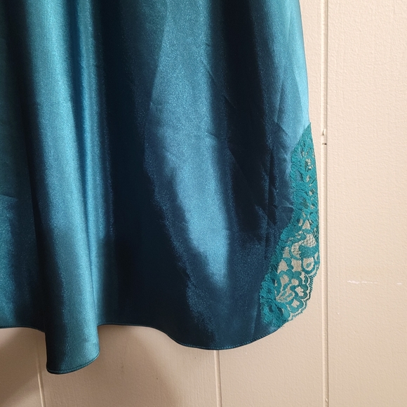 Potpourri Vintage lace silky nightgown slip -Size Medium - Picture 9 of 11